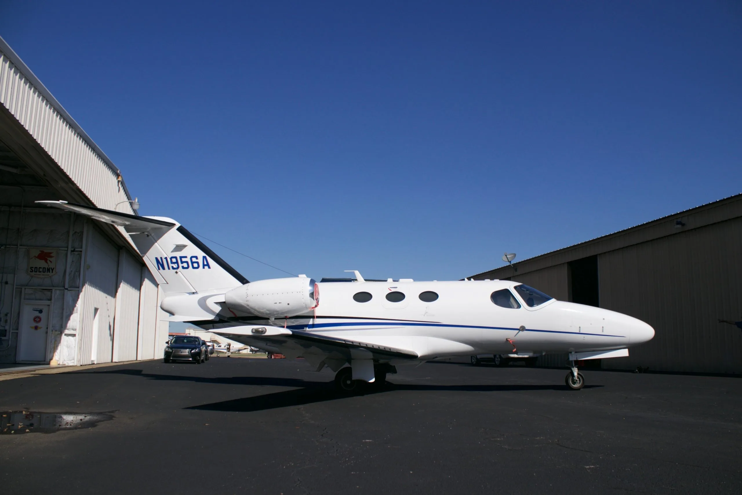 Exterior view of a 2010 Cessna Citation Mustang 510-0305, N1956A.