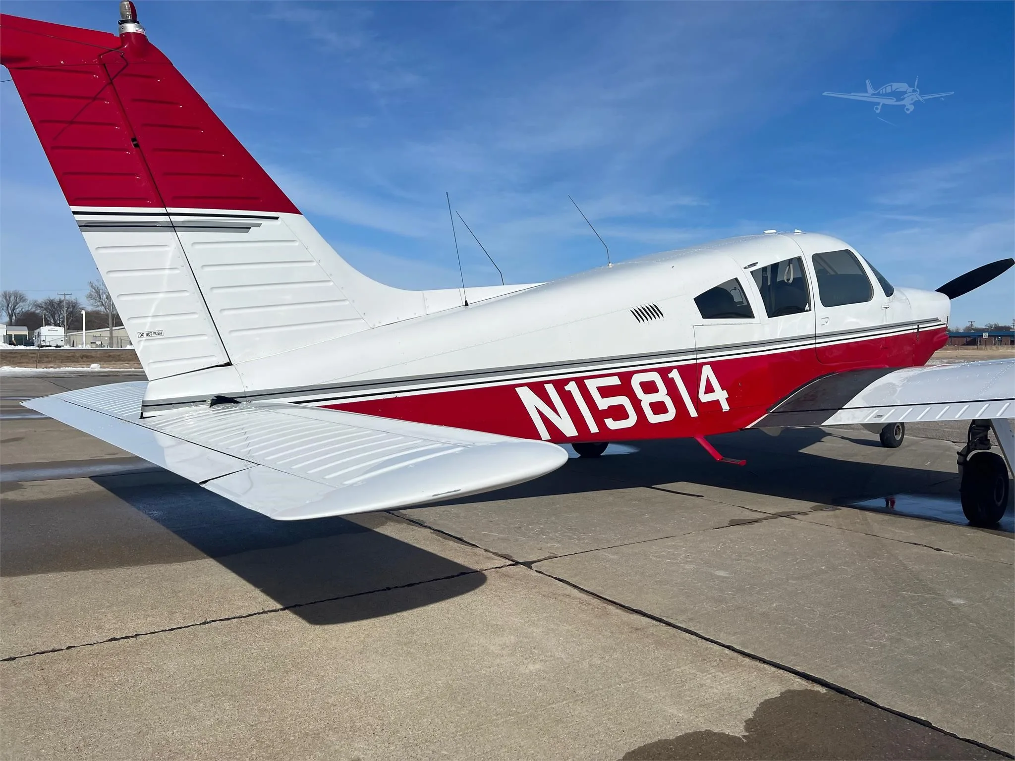 Exterior view of a 1972 PIPER ARROW II, N15814.