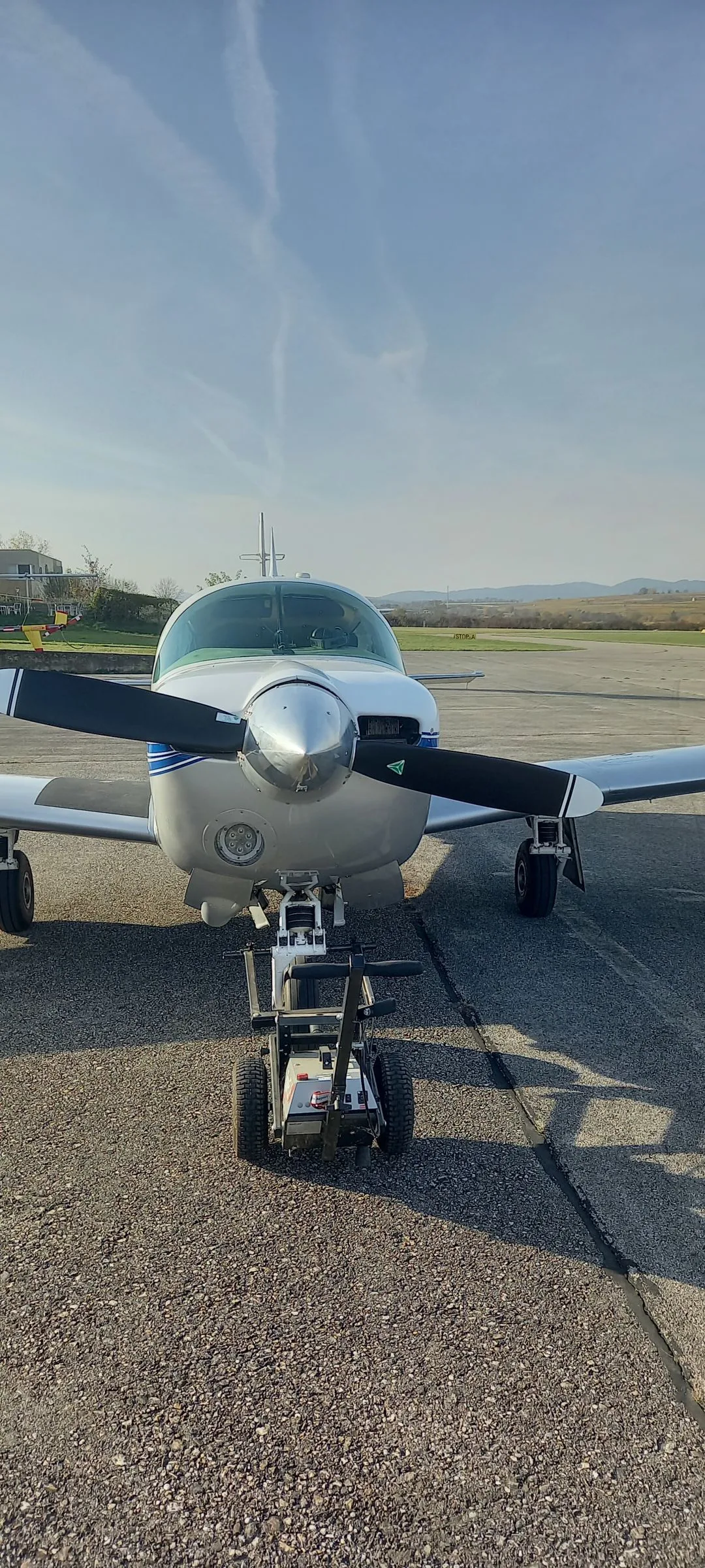 Exterior view of a 1979 Mooney M20J 201.
