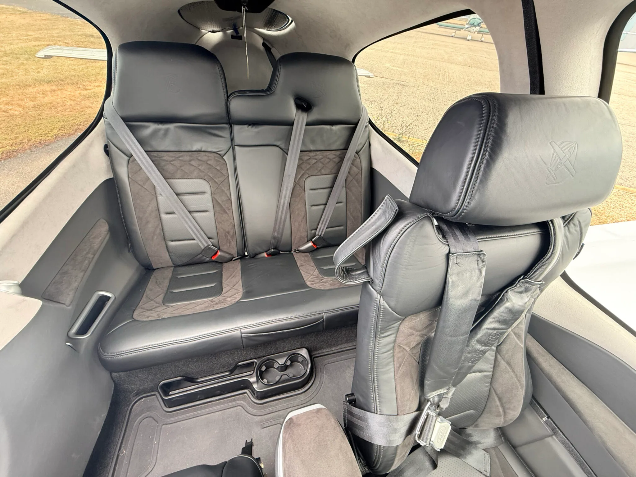 Cabin interior of a 2024 Cirrus SR22-G7 TURBO.
