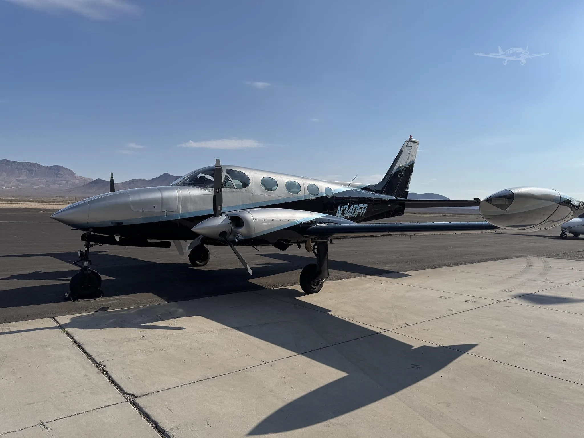 Exterior view of a 1976 CESSNA 340A, N340FR.