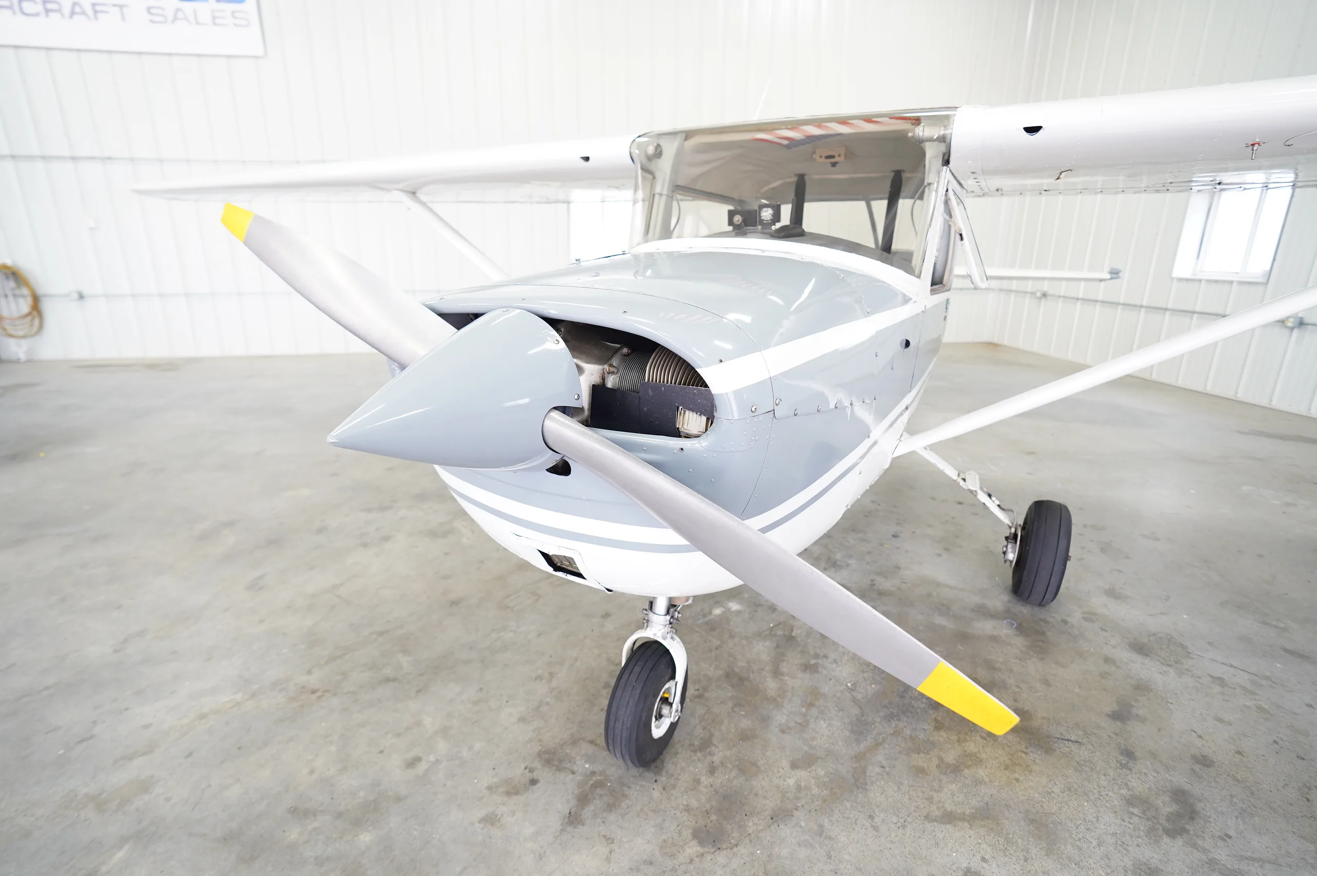 Exterior view of a Cessna 150F, N3006X.