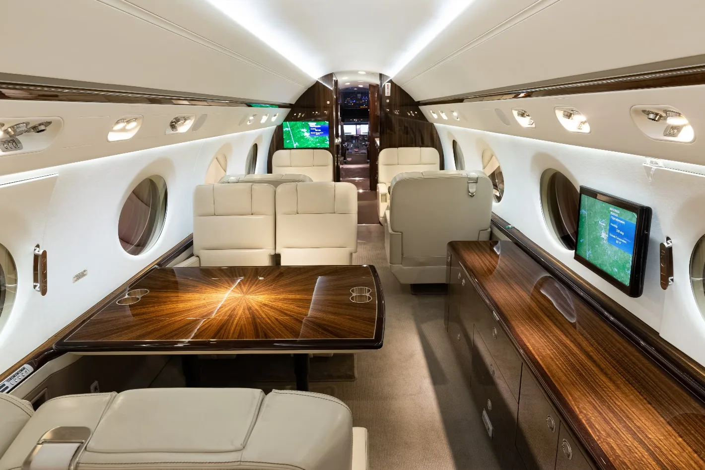 Cabin interior of a 2014 Gulfstream Honeywell RE220 (G550).