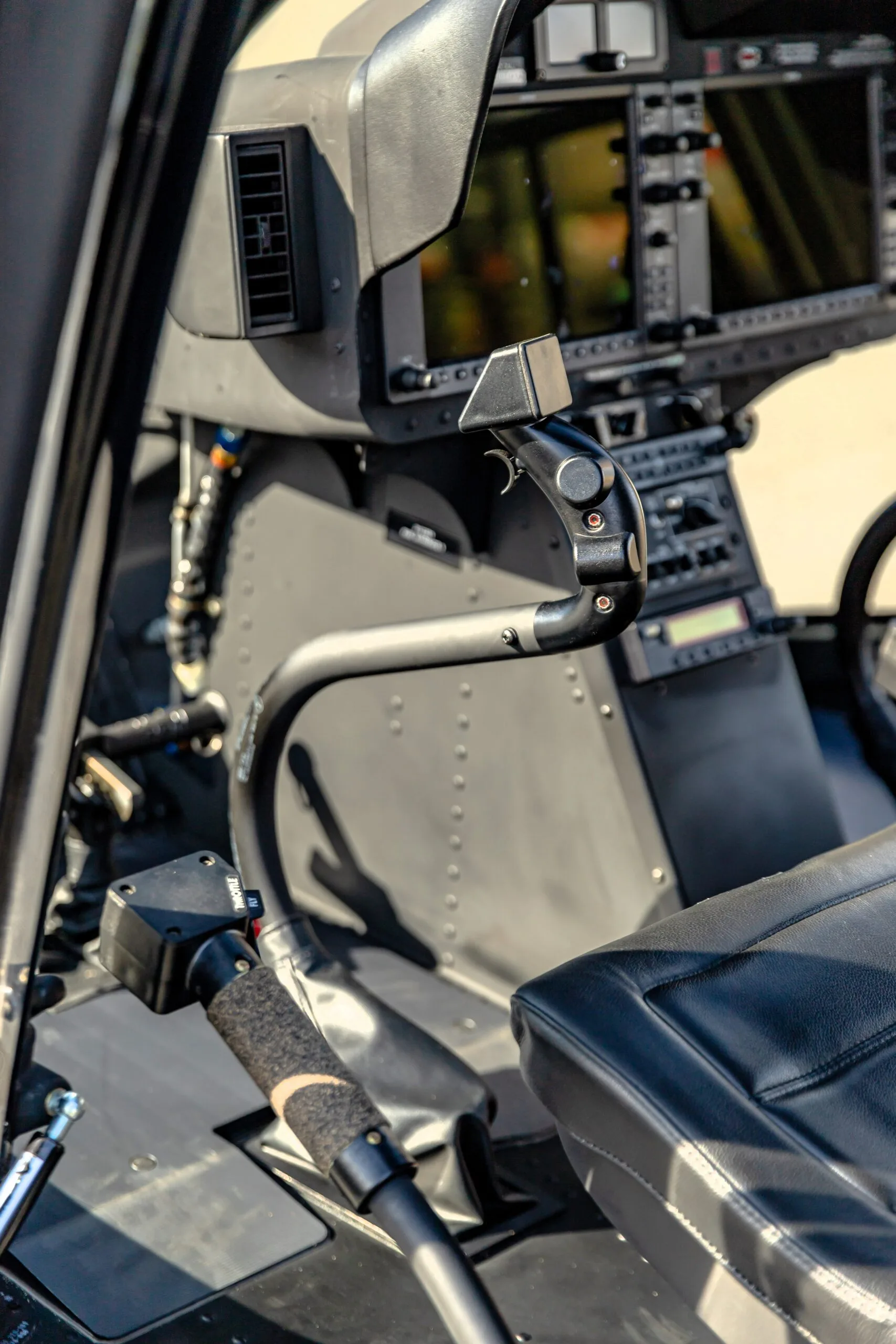 Cockpit and instrument panel of a 2019 Bell 505 Jet Ranger X.