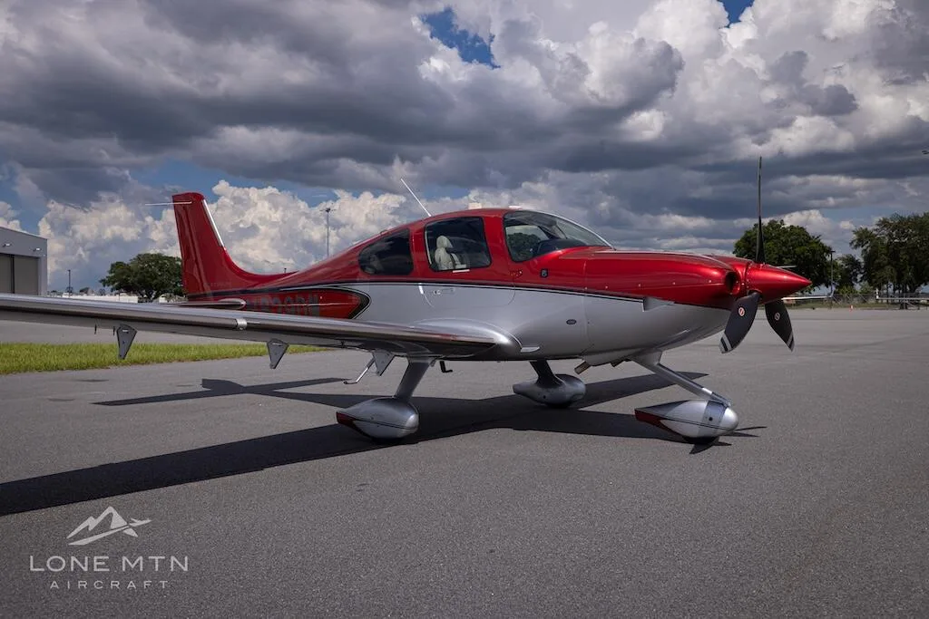 Exterior view of a 2022 Cirrus SR22 G6 GTS.