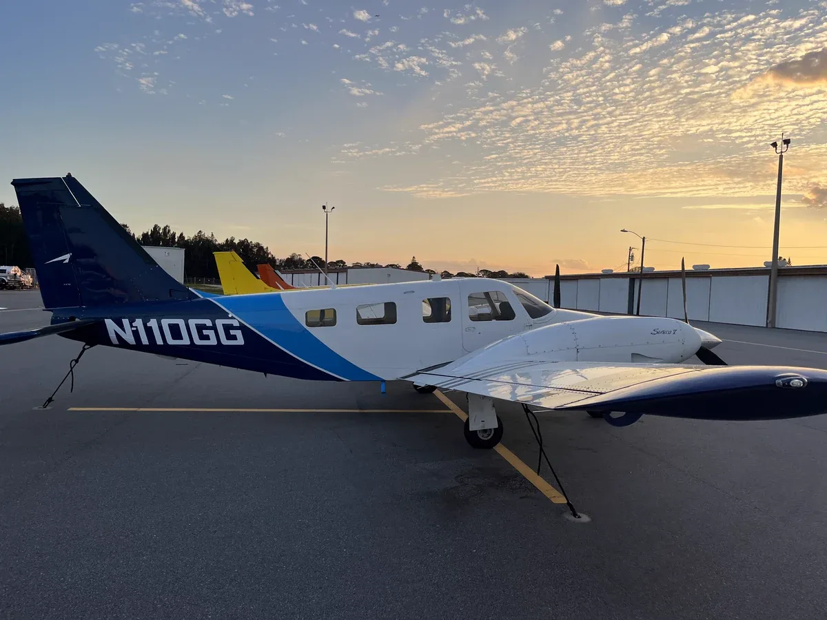Exterior view of a 2014 Piper Seneca V, N110GG.