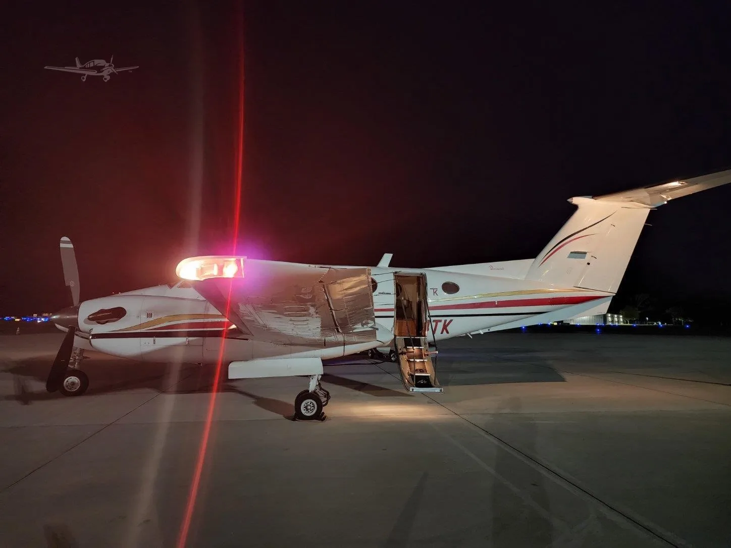 Exterior view of a 1980 BEECHCRAFT KING AIR 200, N54TK.