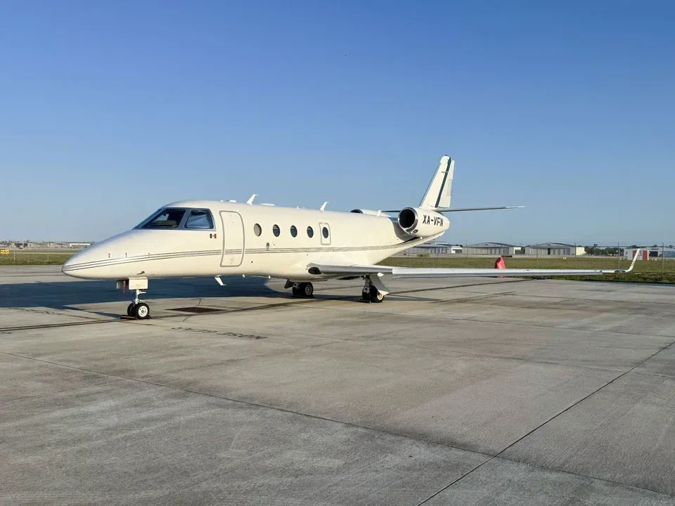 Cockpit and instrument panel of a 2008 Gulfstream.