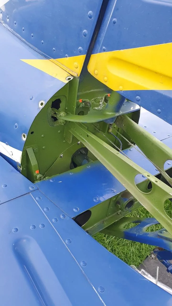 Engine detail of a 1976 PIPER WARRIOR.