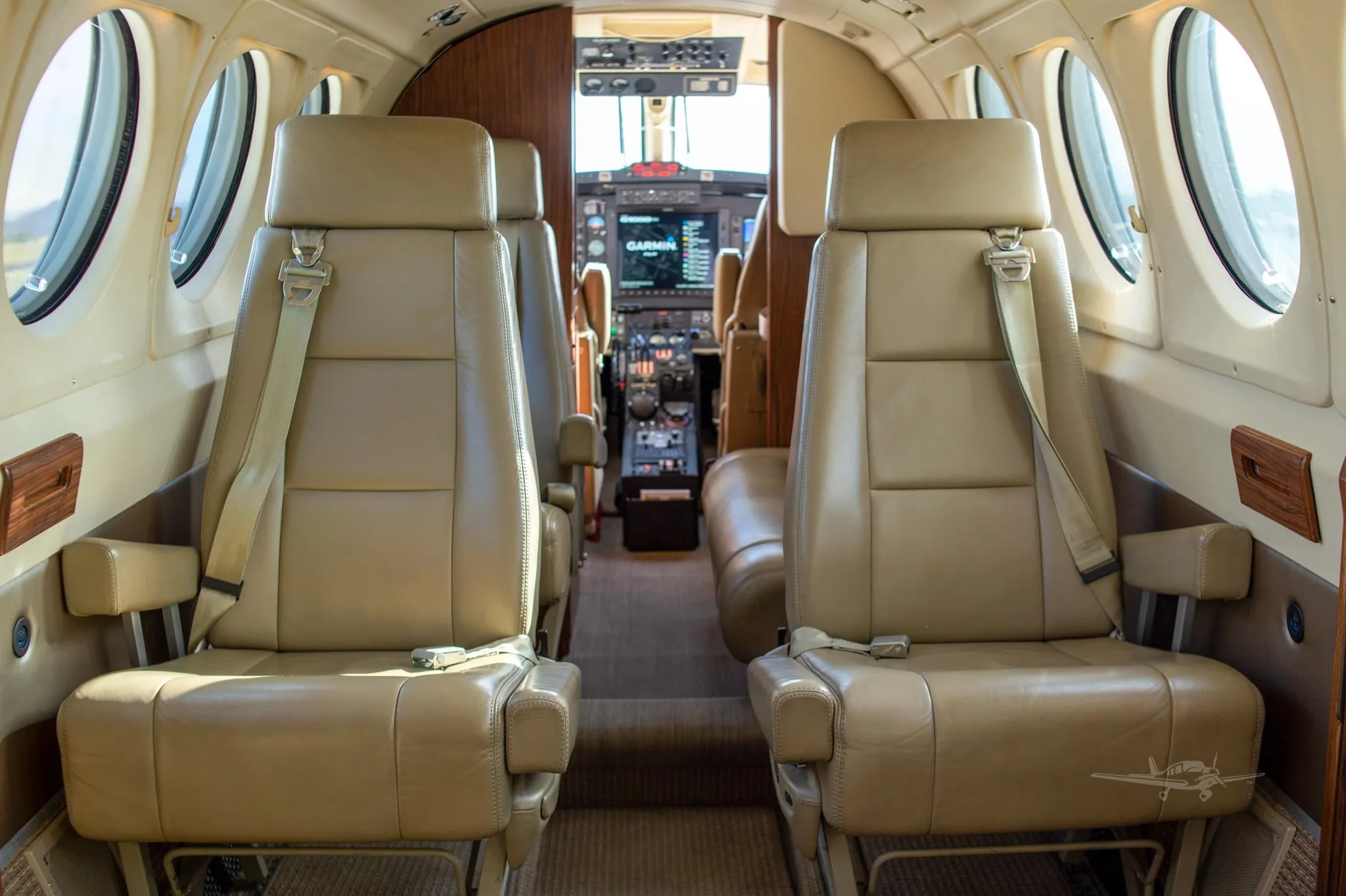Cabin interior of a 1991 BEECHCRAFT KING AIR B200.