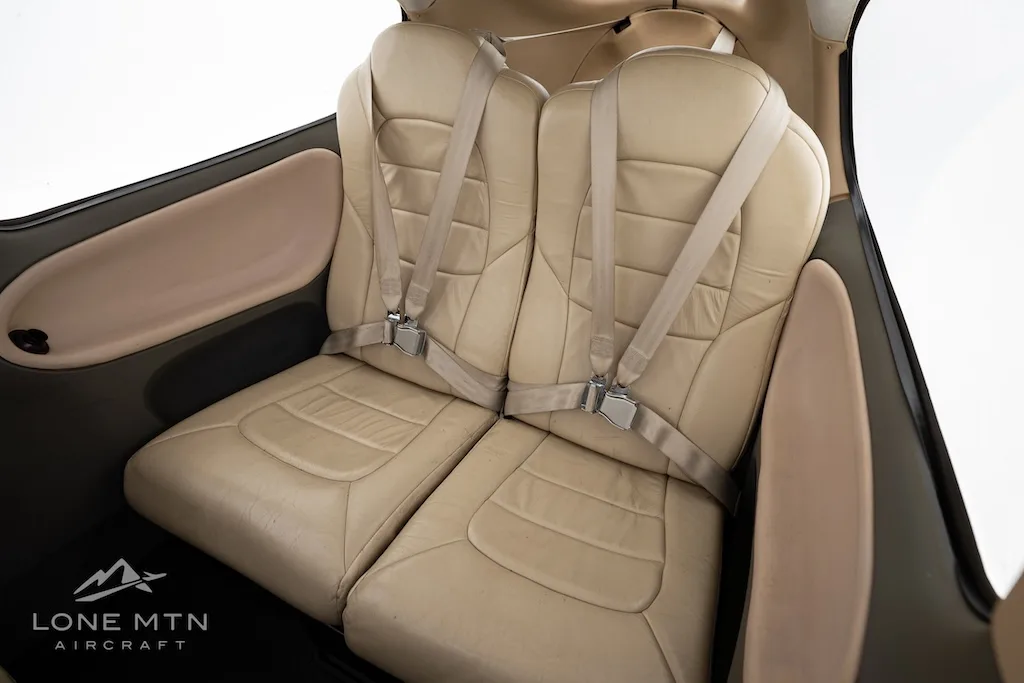 Cabin interior of a 2001 Cirrus SR22 G1.