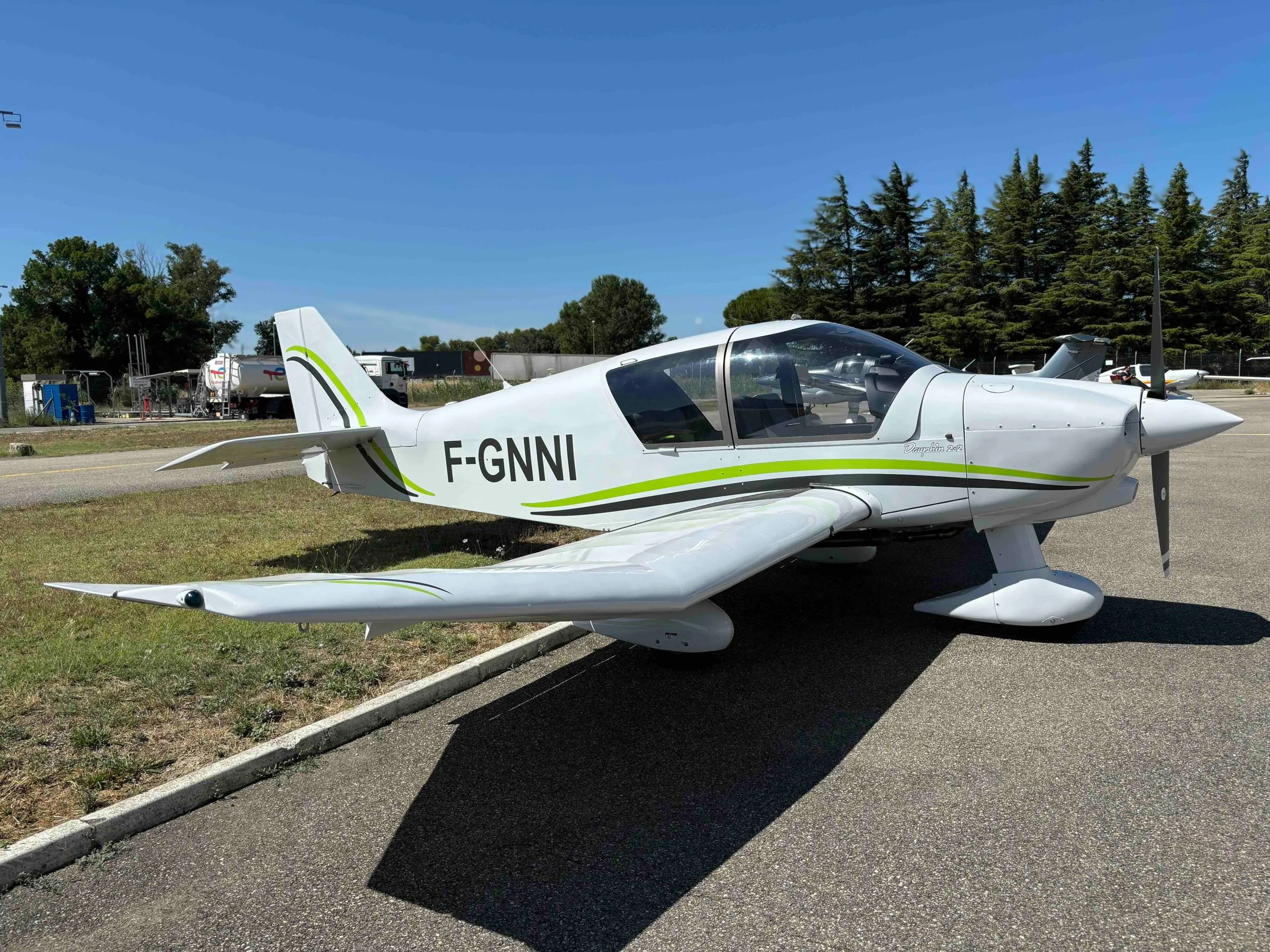 Exterior view of a 1994 Robin DR-400 120 Dauphin 2+2, F-GNNI.