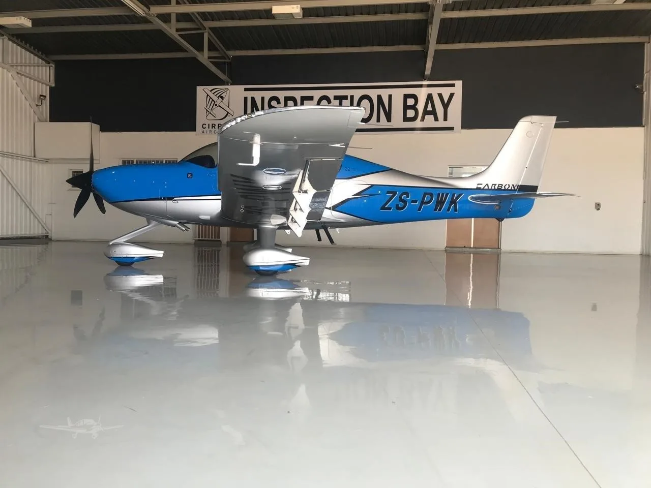 Exterior view of a 2019 CIRRUS SR22-G6, ZS-PWK.