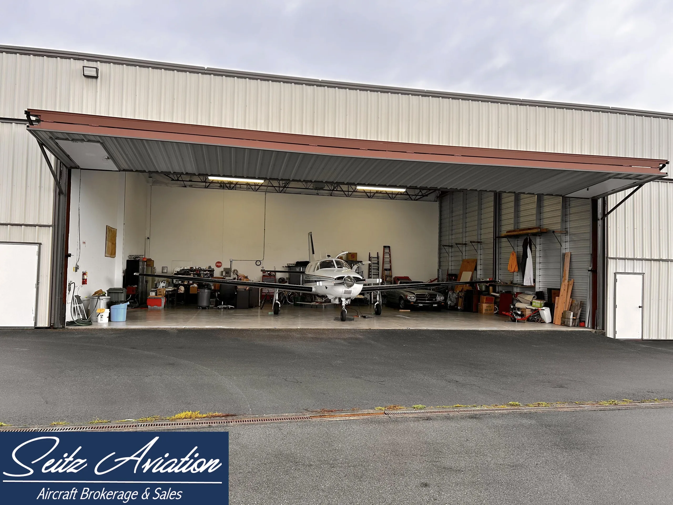 Exterior view of a Piper Malibu Included.