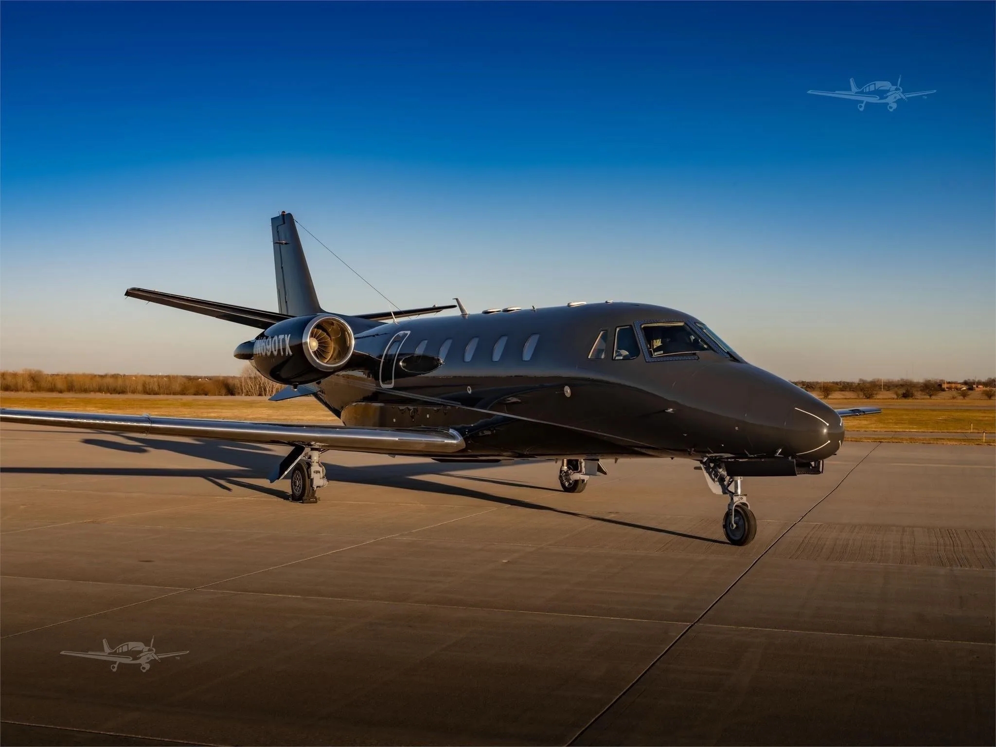 Exterior view of a 2002 CESSNA CITATION EXCEL, N690TX.