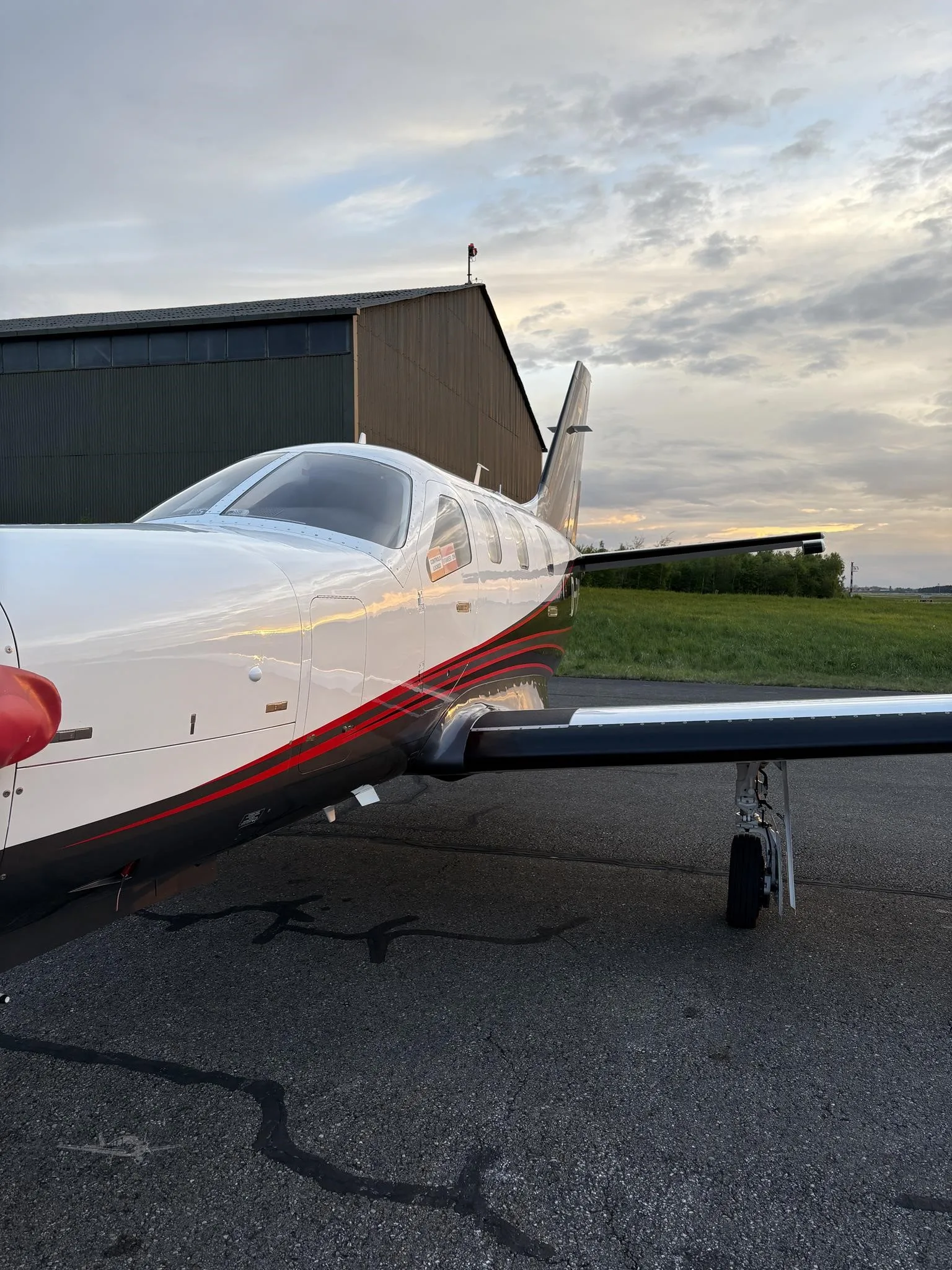 Exterior view of a 2015 DAHER TBM 900, D-FSBG.