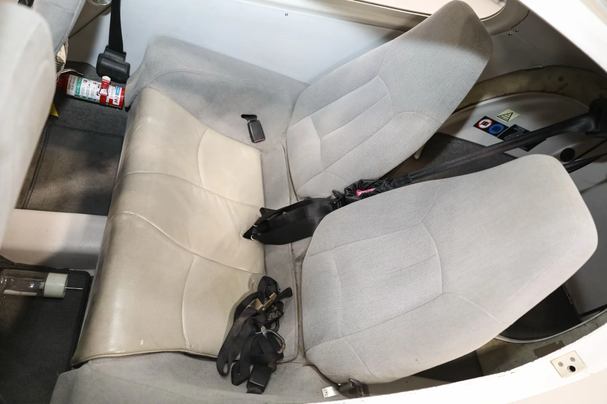Cabin interior of a 2006 Diamond DA40-FP Diamond Star.