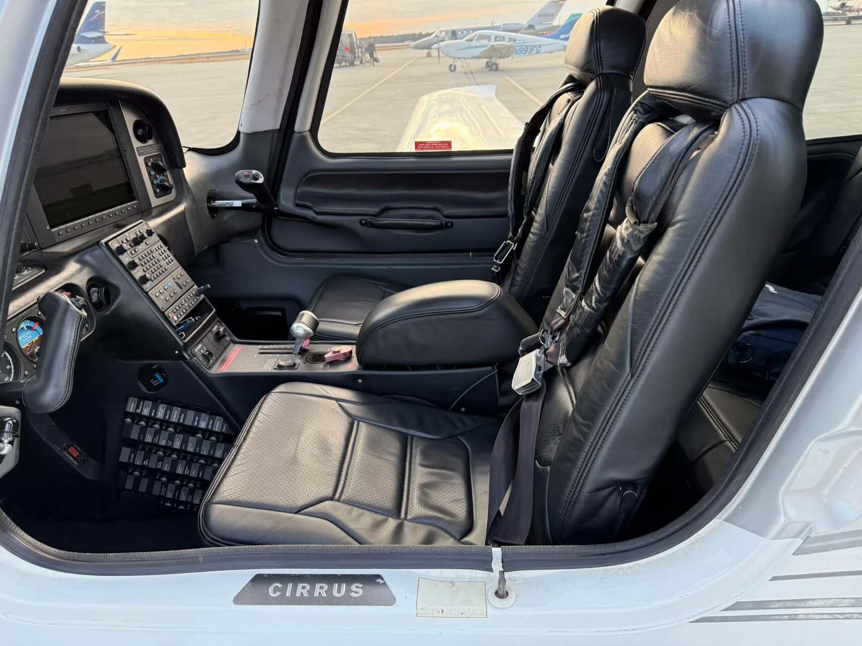 Exterior view of a 2008 Cirrus SR22 G3 Turbo GTS, N342AC.