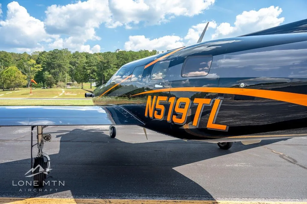 Exterior view of a 2022 Piper PA-46-600TP M600.