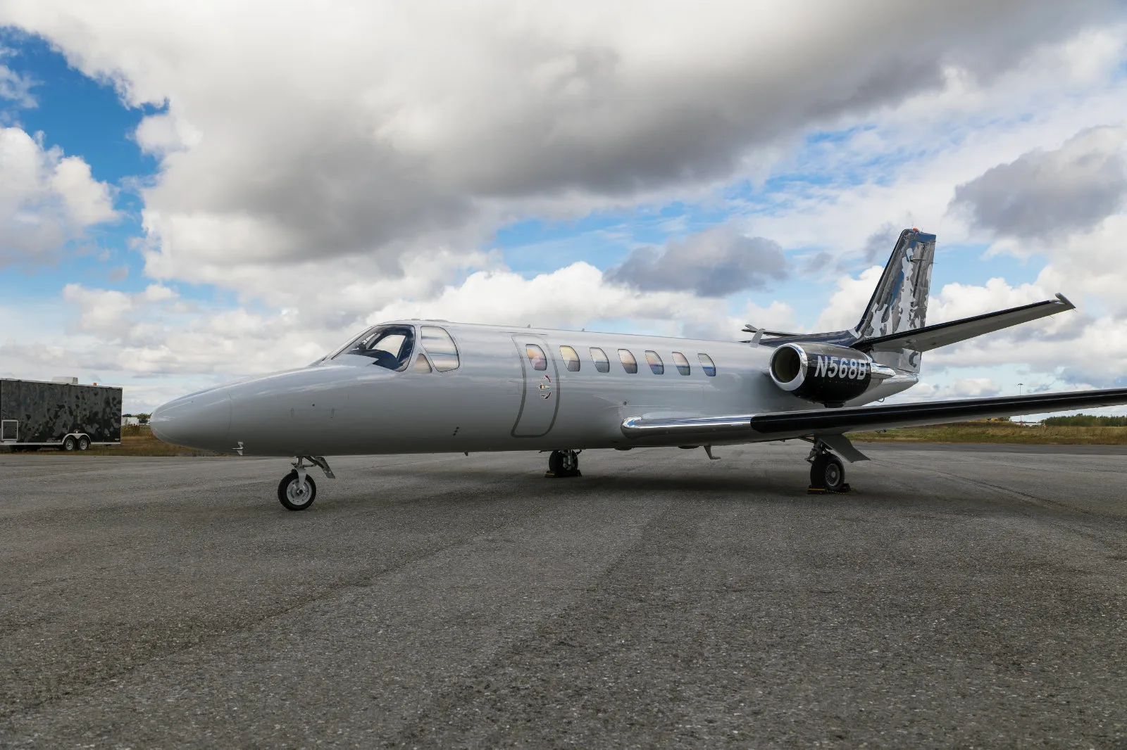 Exterior view of a 1998 Cessna Citation Ultra, N568B.