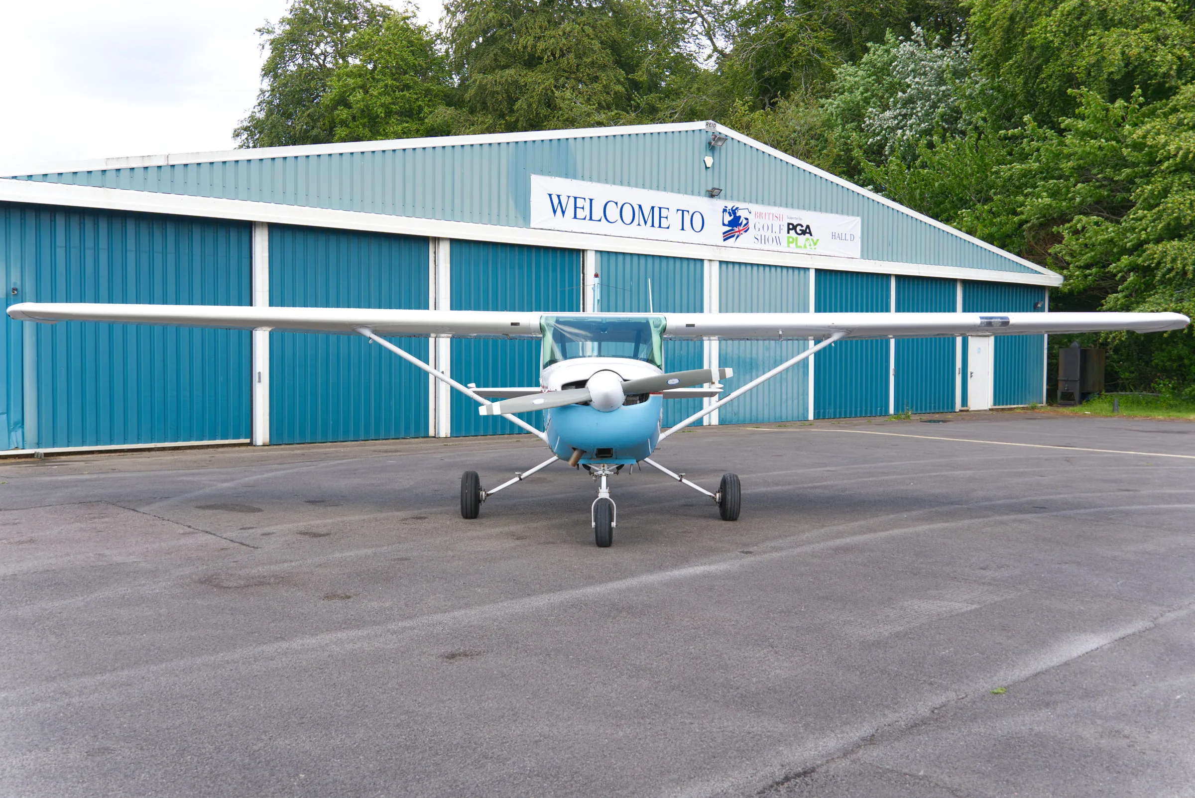 Exterior view of a 1986 Cessna 152, G-WACE.