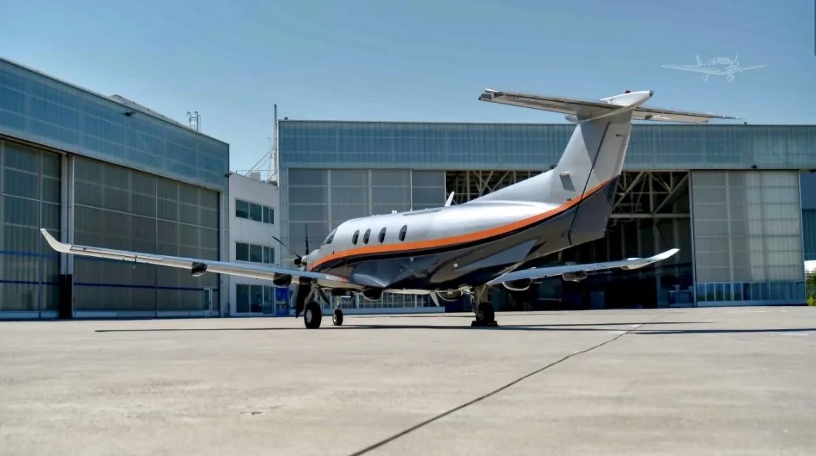 Exterior view of a 2011 PILATUS PC-12 NG, N121Q.