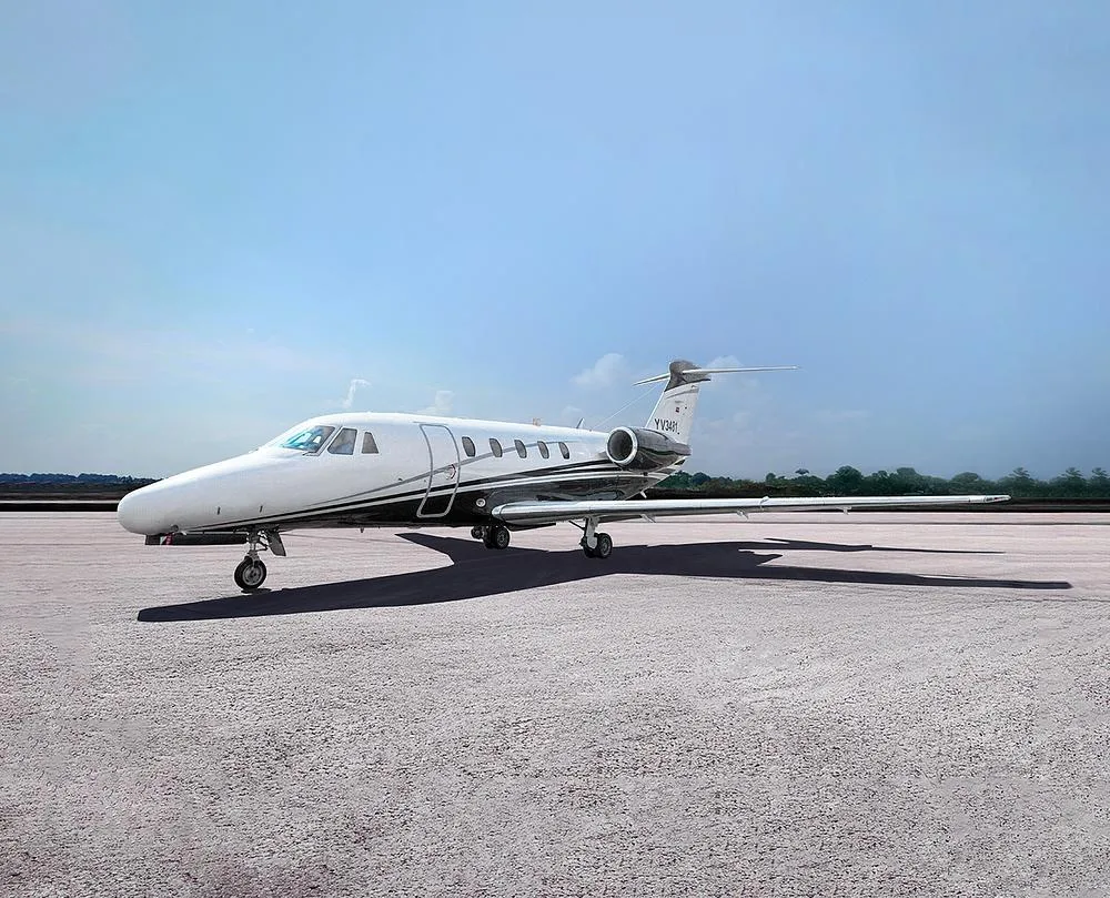 Exterior view of a 1992 Cessna Citation VII, YV-3481.