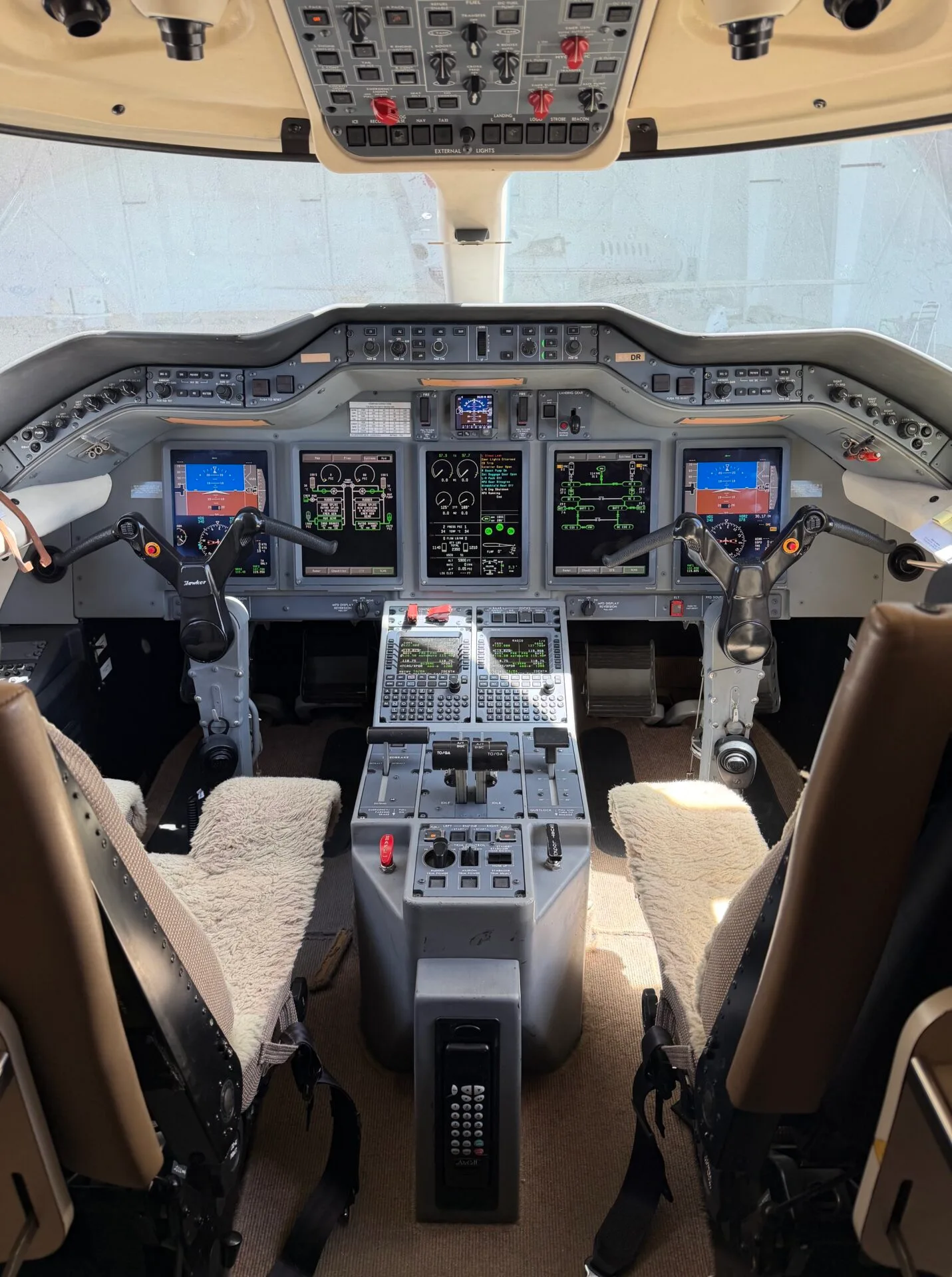 Cockpit and instrument panel of a 2009 Hawker 4000.