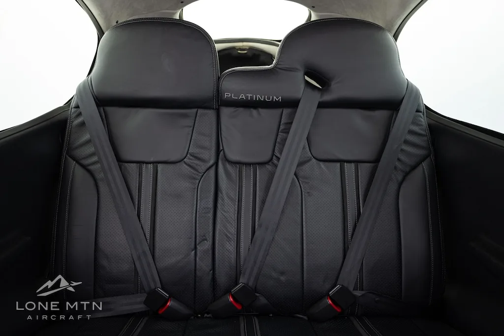 Cabin interior of a 2014 Cirrus SR22 G5.
