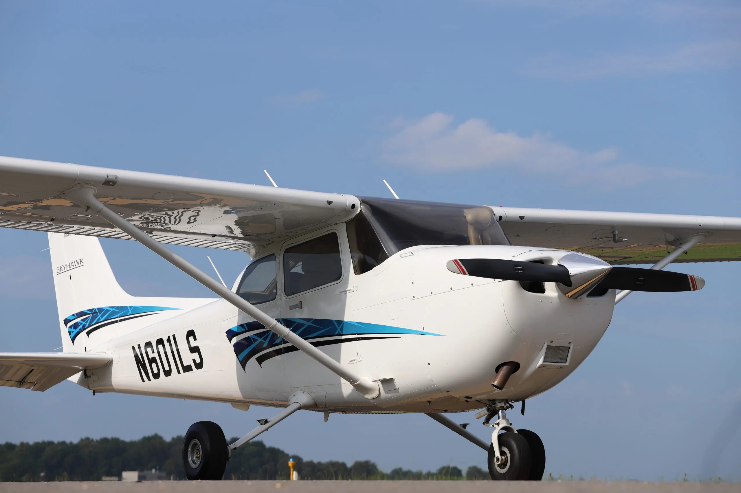 Exterior view of a 2022 Cessna 172S Skyhawk SP.
