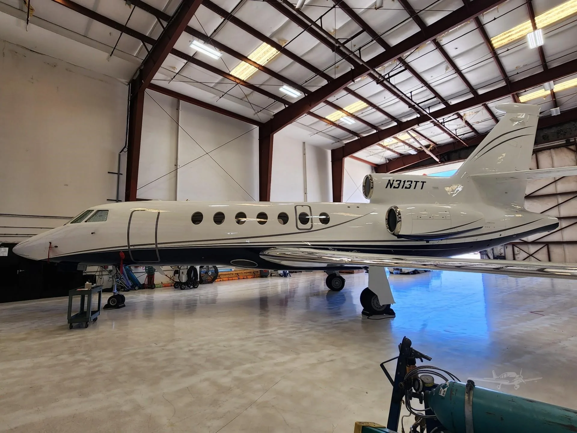 Cabin interior of a 2000 DASSAULT FALCON 50EX.
