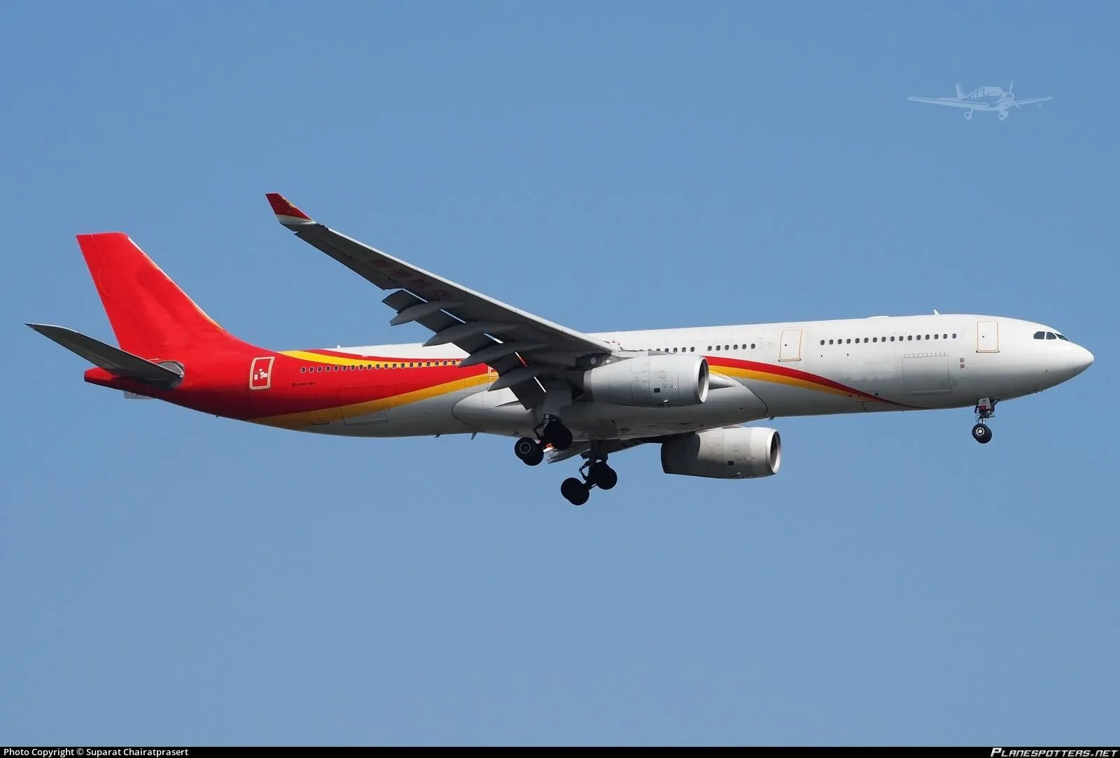 Exterior view of a 2015 AIRBUS A330, N3303C.
