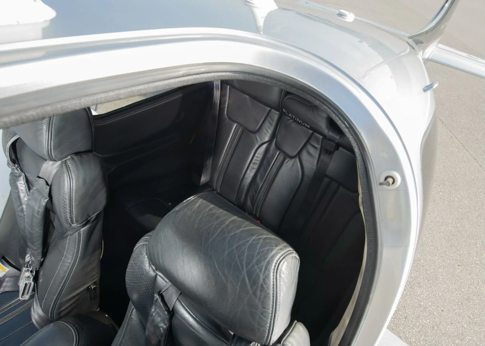 Cabin interior of a 2015 Cirrus SR20-G3.