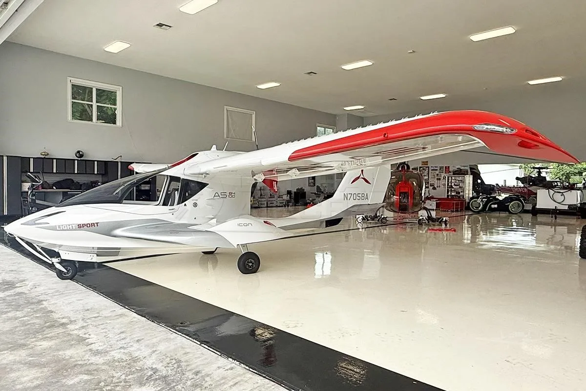 Exterior view of a 2019 ICON A5, N705BA.