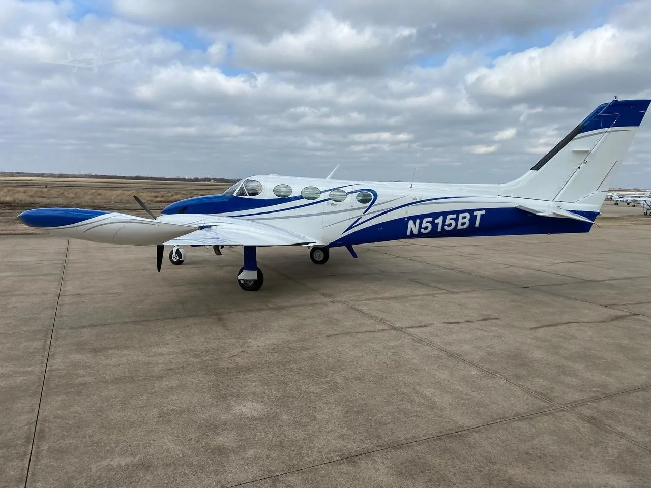 Exterior view of a 1984 CESSNA 340A, N515BT.