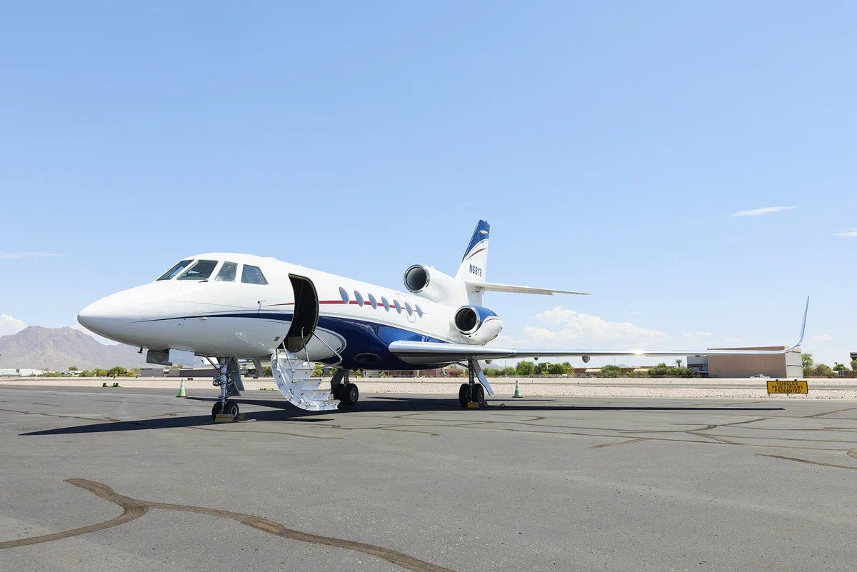 Exterior view of a 2000 Dassault Falcon 50EX SN, N68YB.