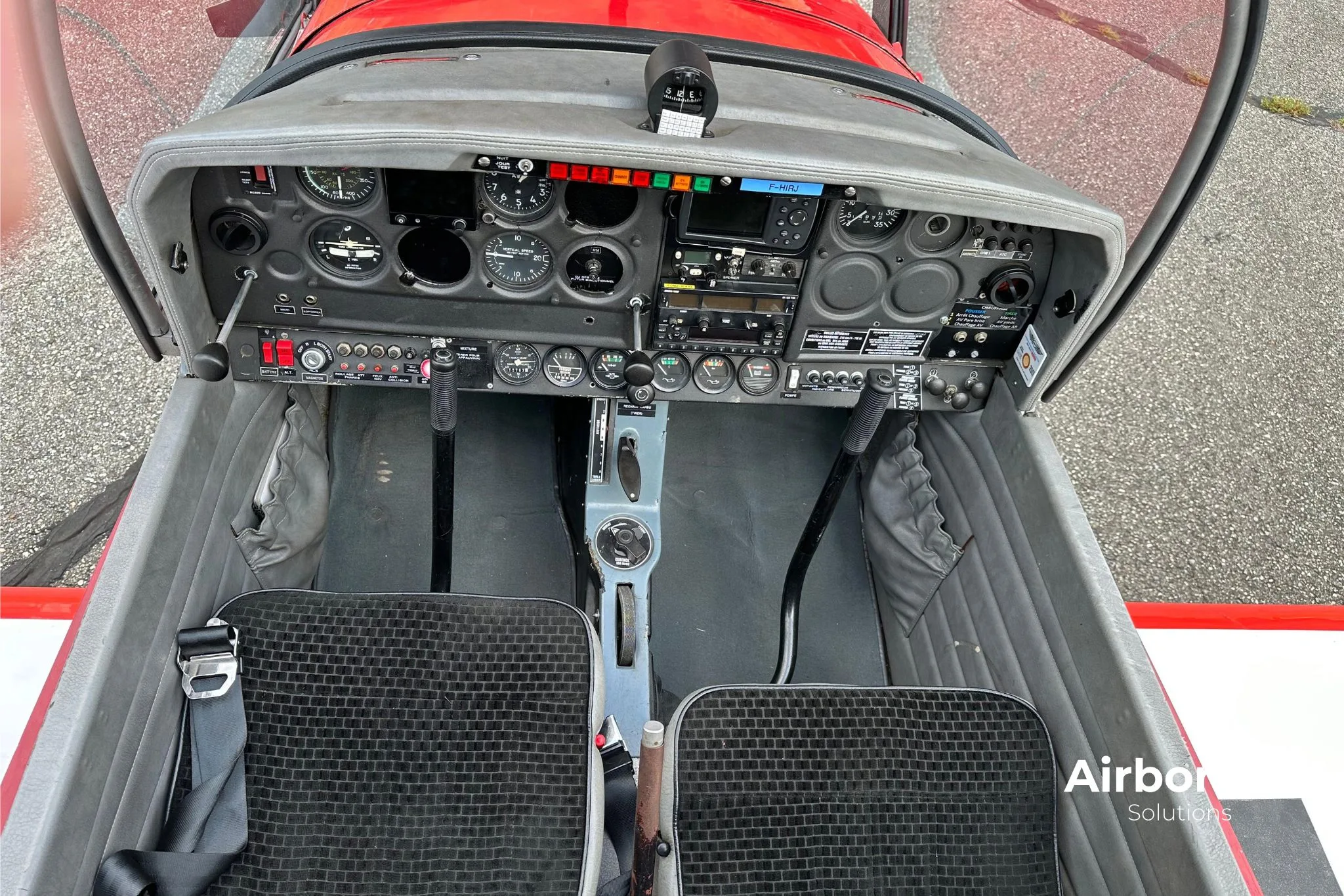 Cockpit and instrument panel of a 1981 Robin/ Apex DR400-120.