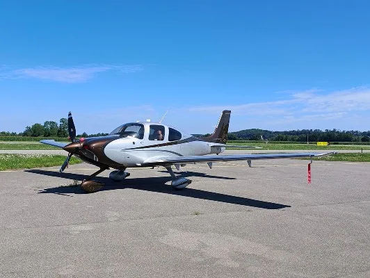 Marketing image of a 2014 Cirrus SR22T.