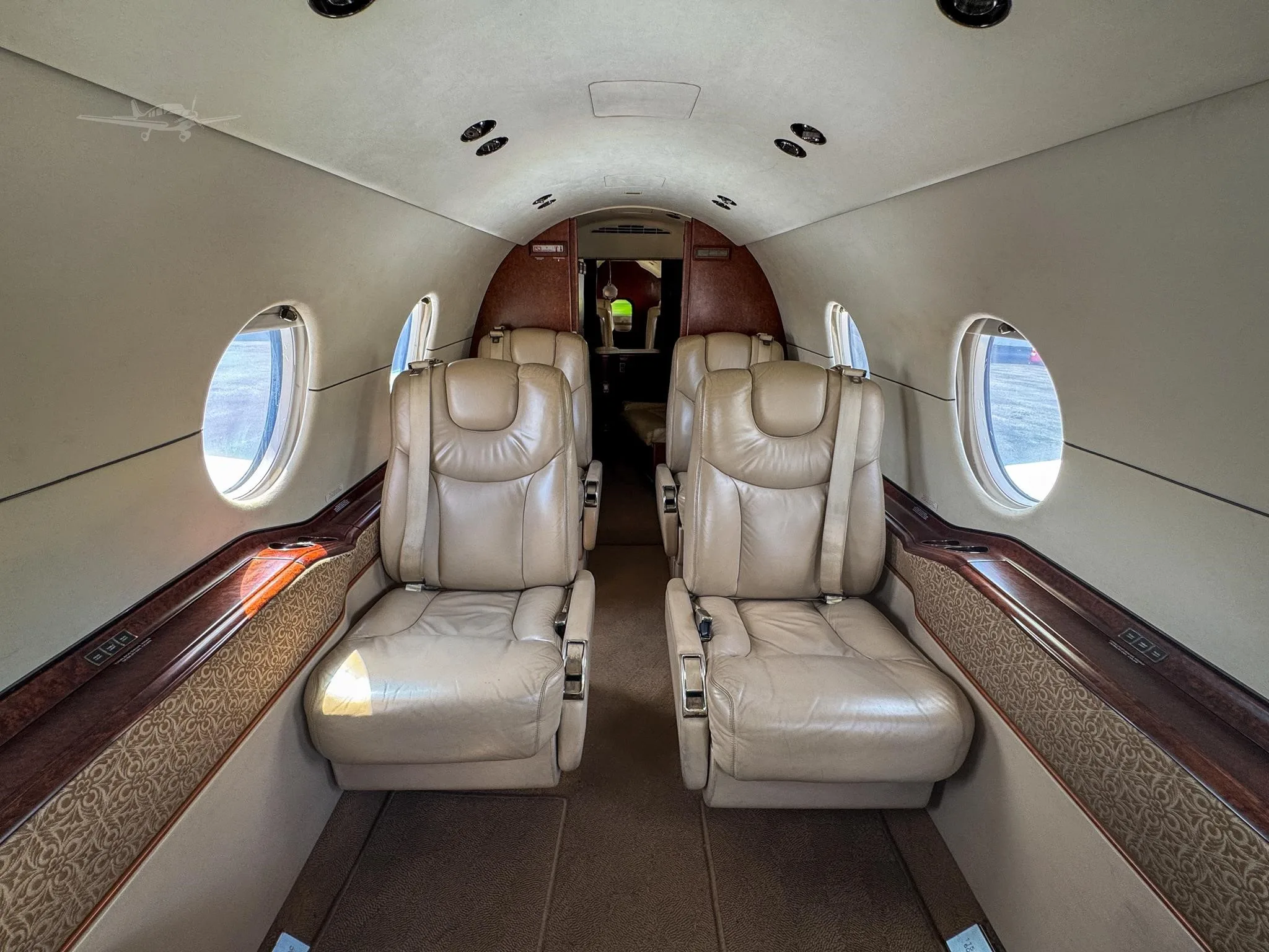 Cabin interior of a 2008 HAWKER 400XP.