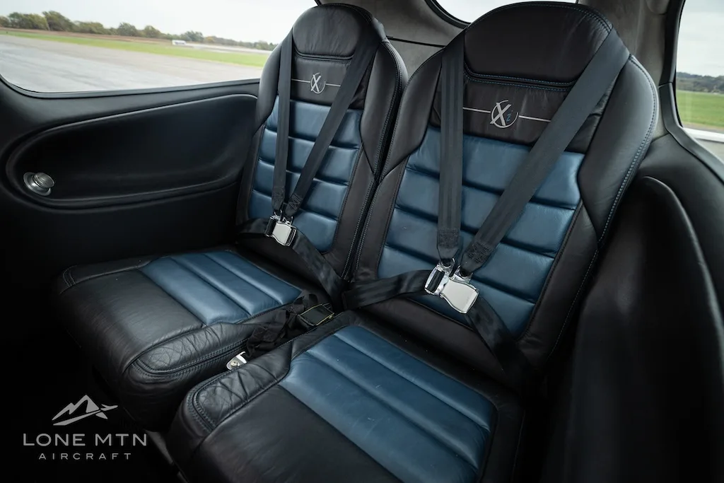 Cabin interior of a 2010 Cirrus SR22 G3 GTS.