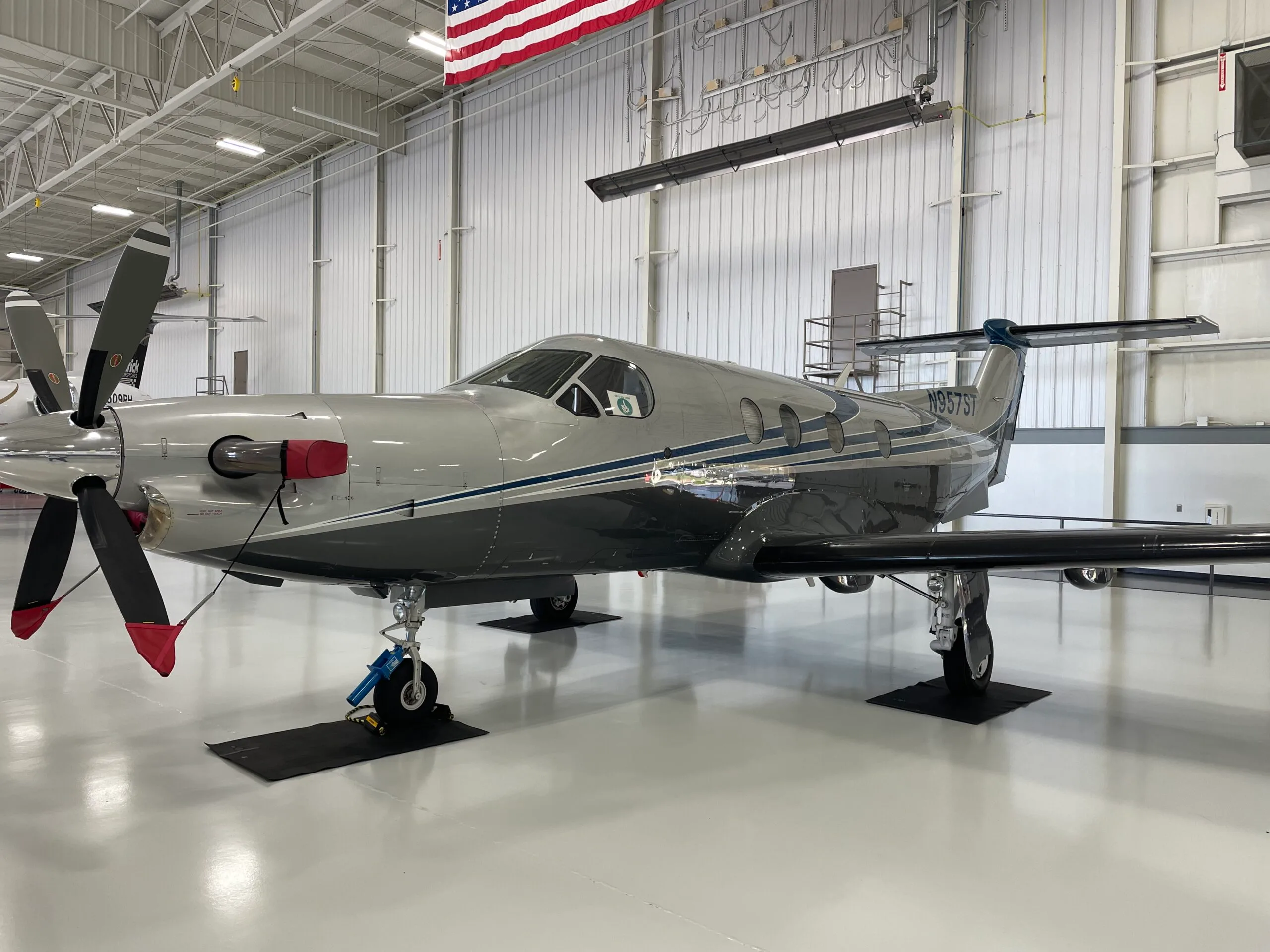 Exterior view of a 2008 Pilatus PC-12/47E, N401SE.