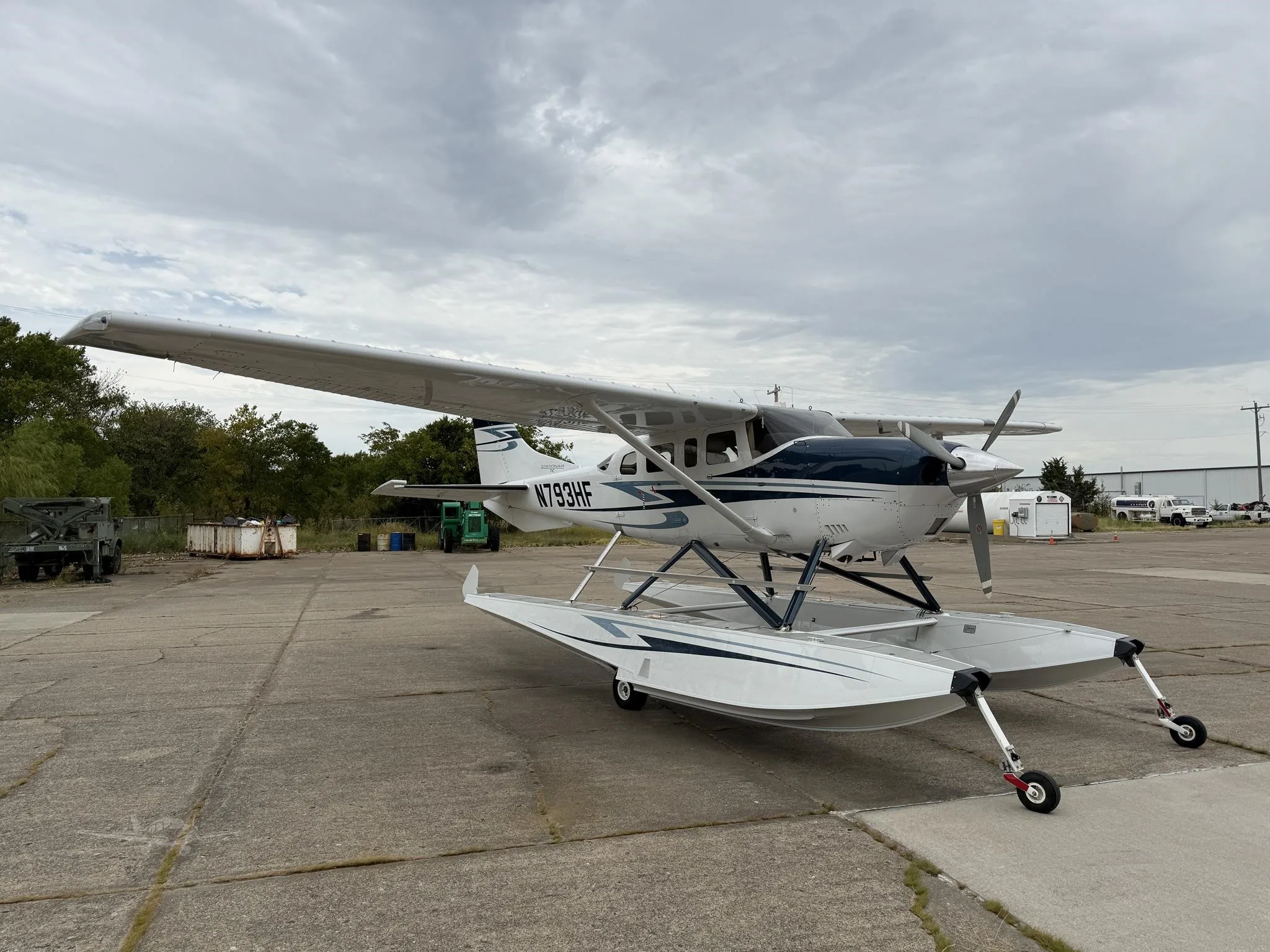 Exterior view of a 2007 CESSNA TURBO 206H AMPHIBIAN, N793HF.