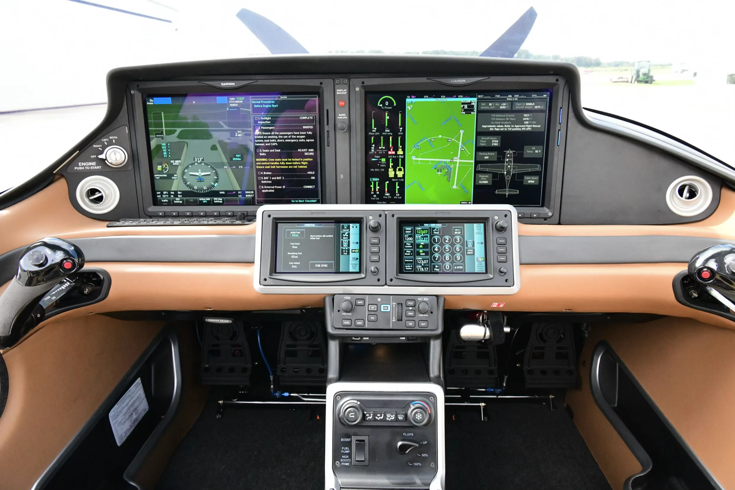 Cockpit and instrument panel of a 2025 Cirrus SR22-G7 Turbo.