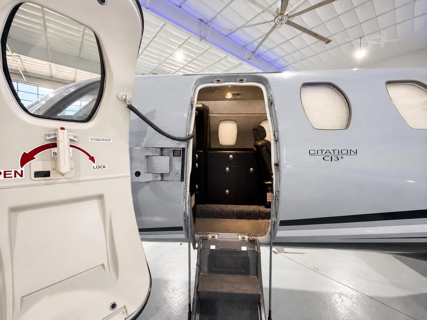Cabin interior of a 2023 CESSNA CITATION CJ3+.