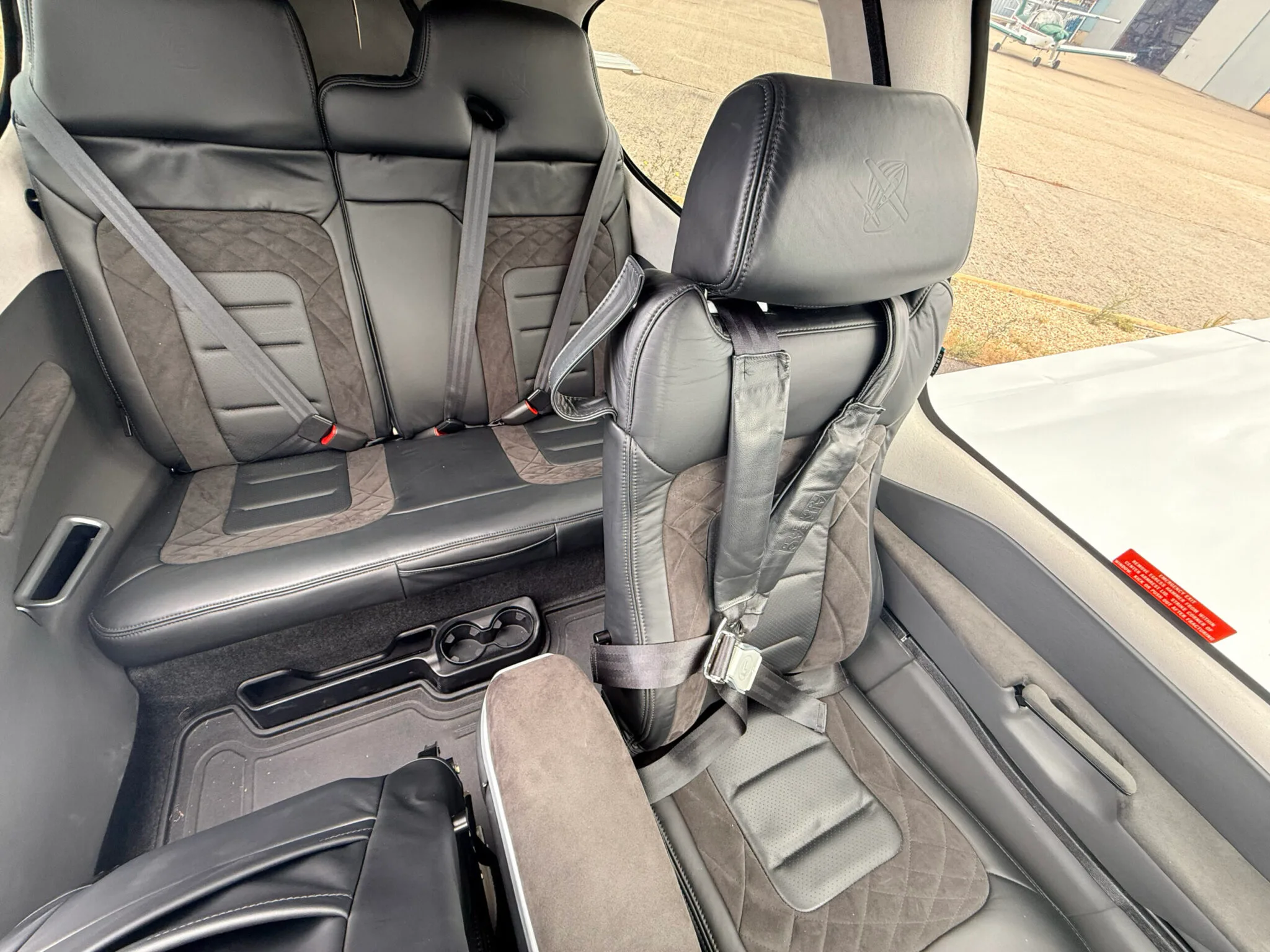 Cabin interior of a 2024 Cirrus SR22-G7 TURBO.