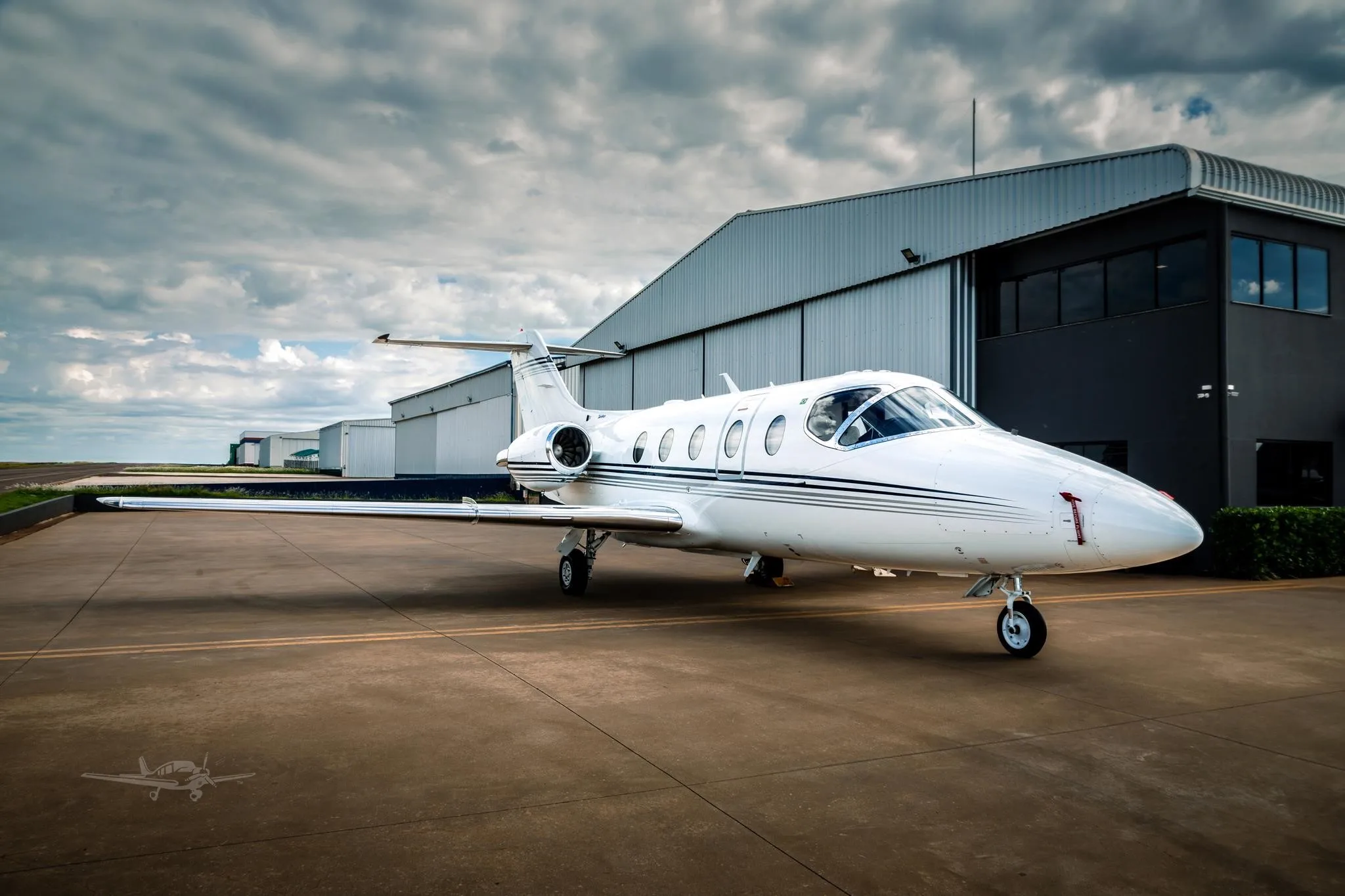 Exterior view of a 2008 HAWKER 400XP, PS-MBX.