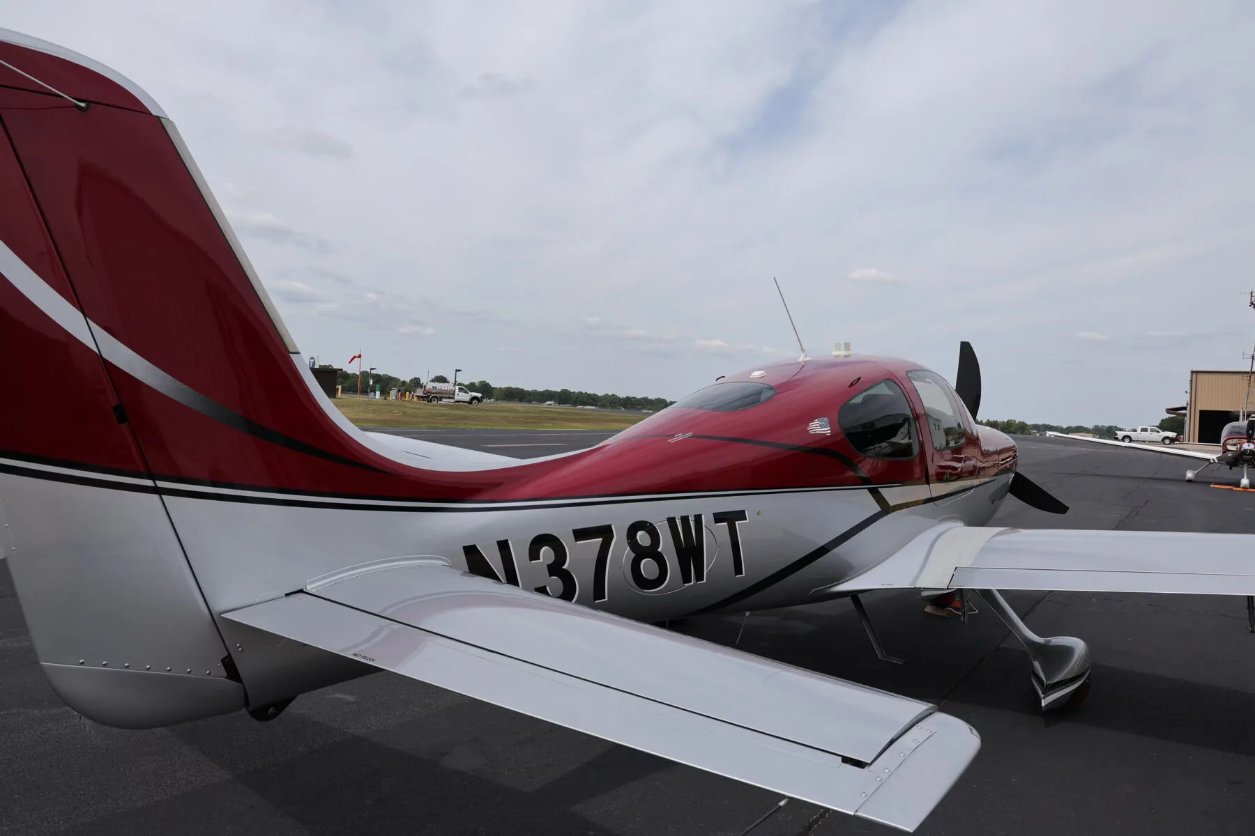 Cabin interior of a 2014 Cirrus SR22-G5 TURBO.