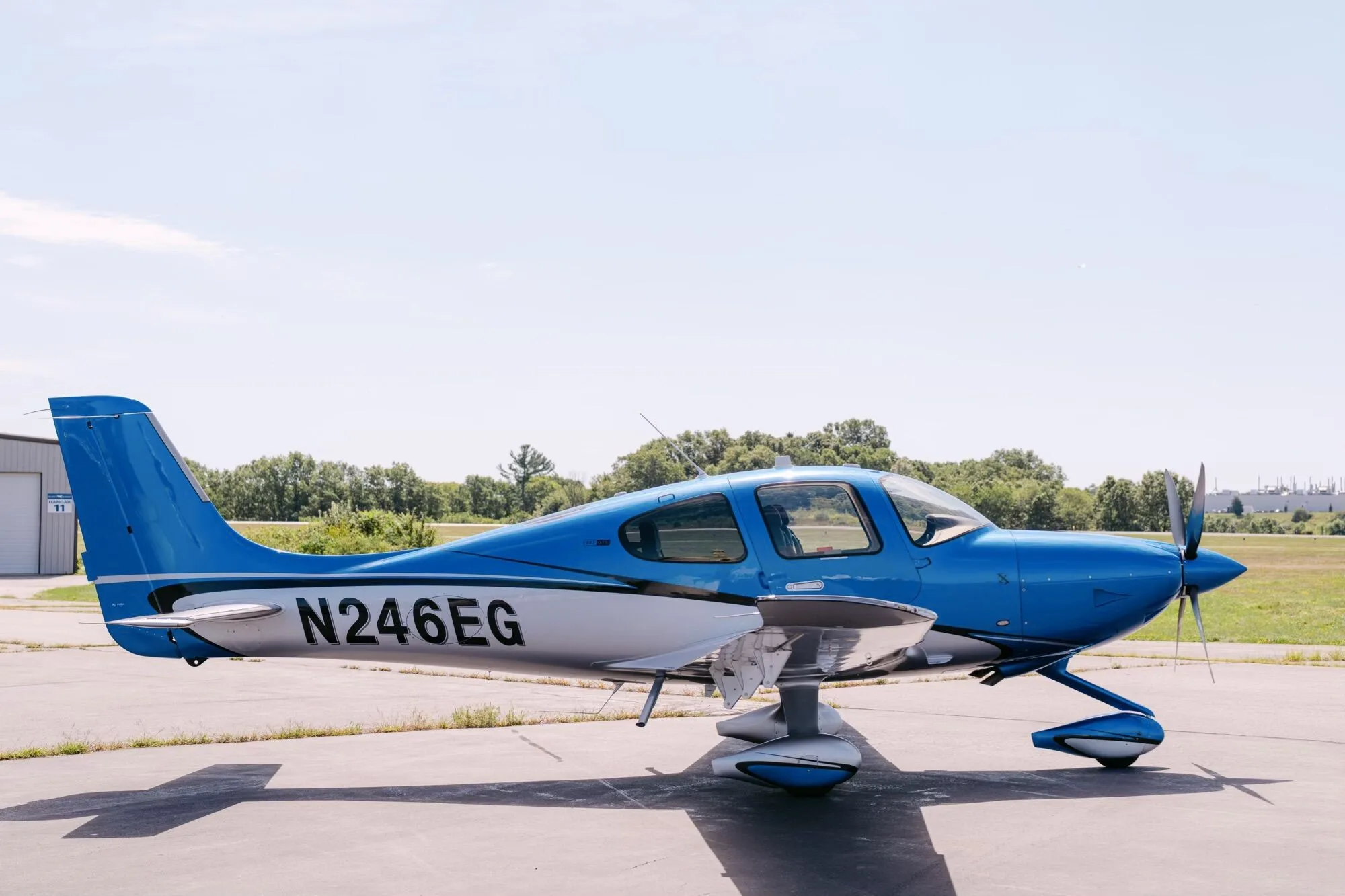 Exterior view of a 2025 Cirrus SR22-G7 Turbo, N246EG.