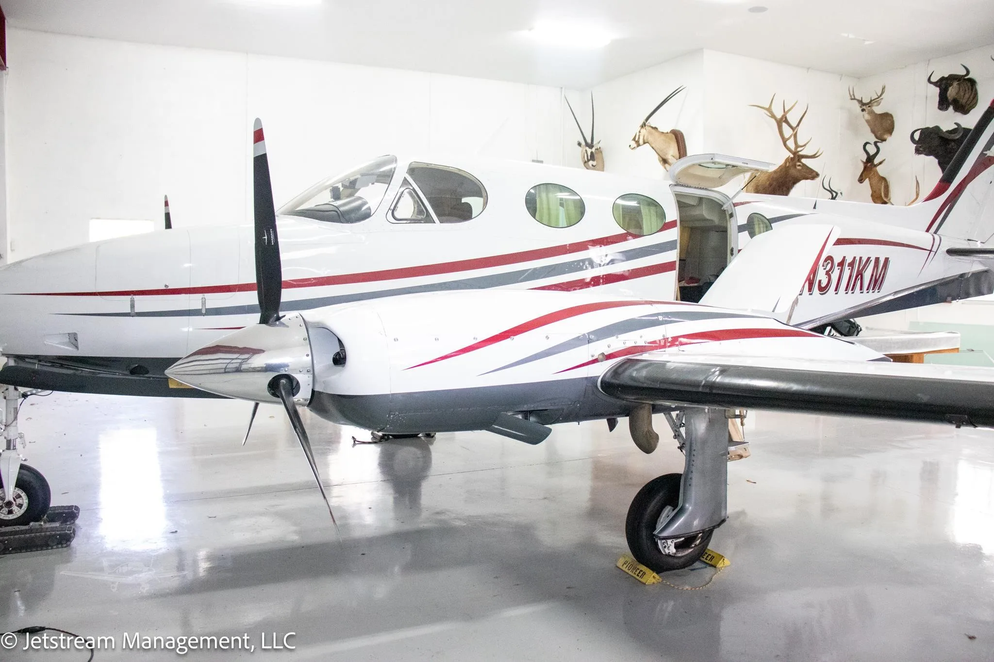 Exterior view of a 1979 CESSNA 340A, N311KM.