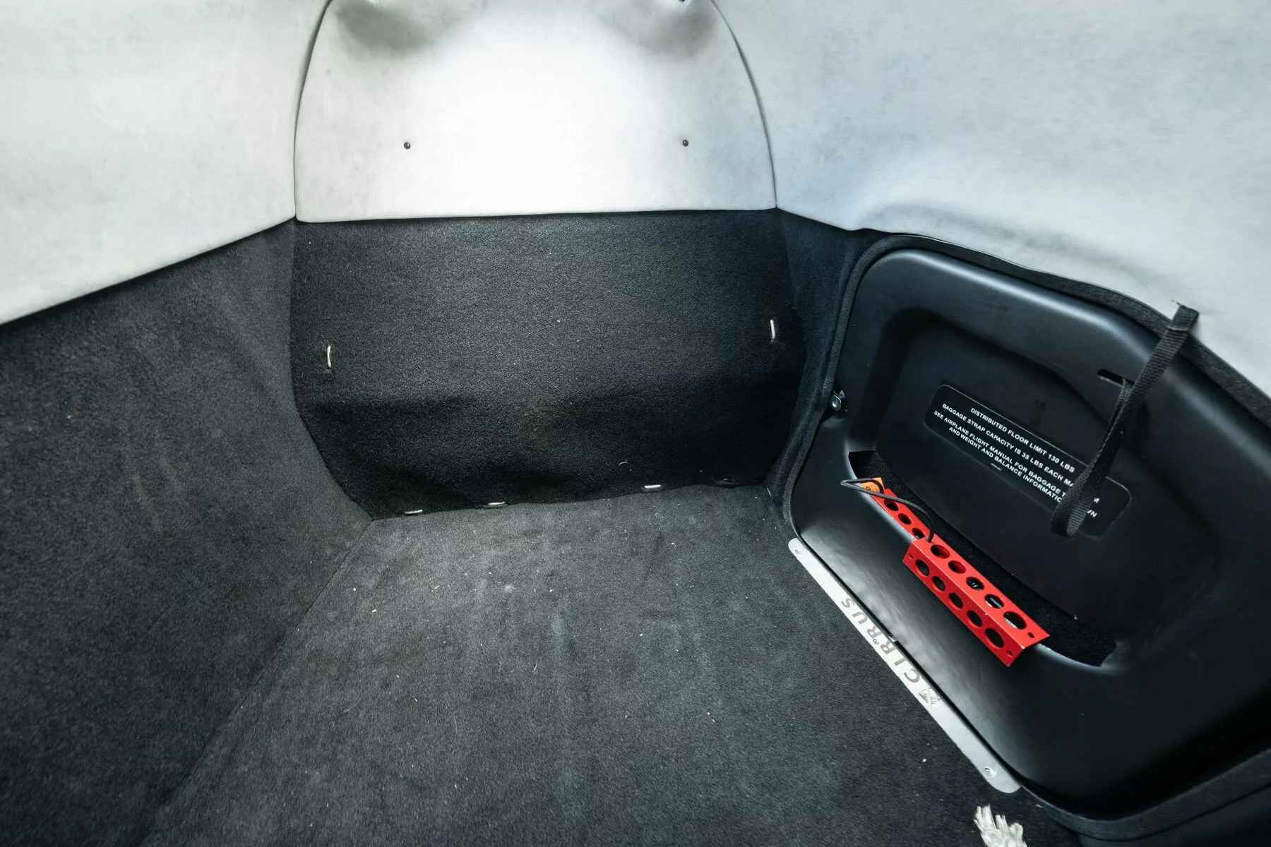 Cabin interior of a Cirrus SR22-G2 GTS.